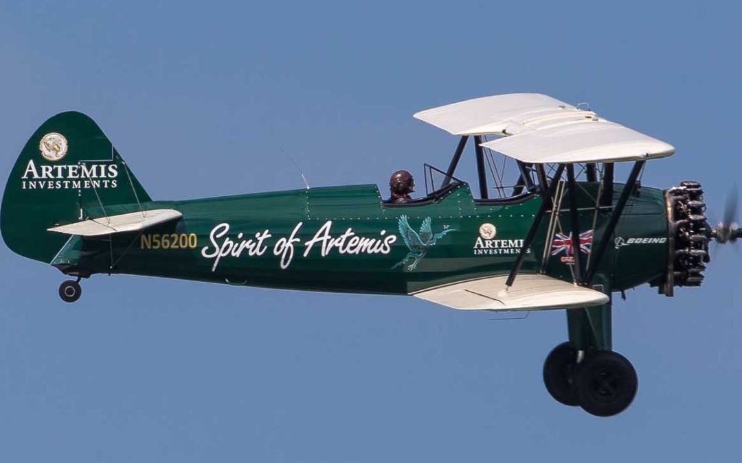 Biplane adventurer Tracey Curtis-Taylor stripped of award